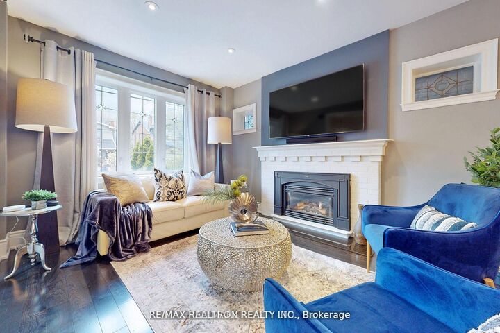 Property Photo:  183 Blantyre Avenue  ON M1N 2R6 