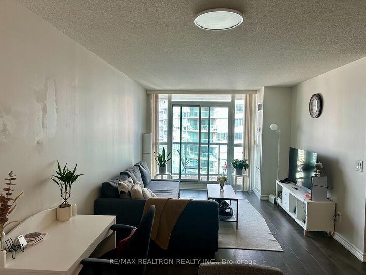 Property Photo:  19 Grand Trunk Crescent 3805  ON M5J 3A3 