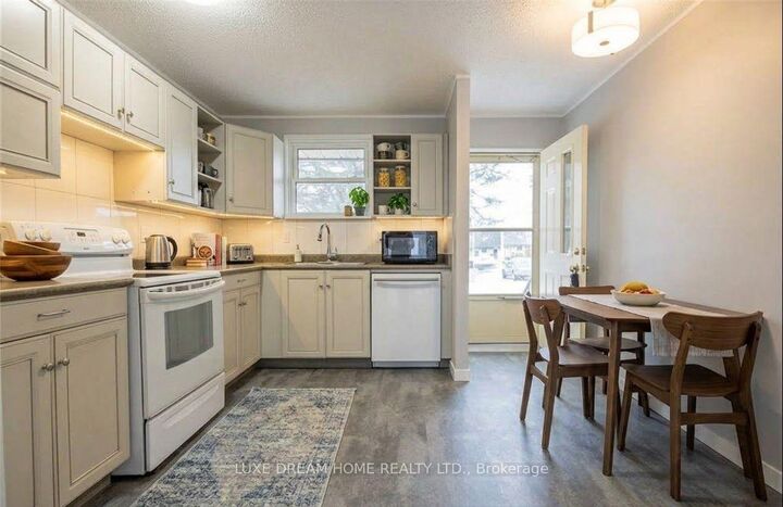 Property Photo:  1919 Trafalgar Street 66  ON N5V 1A1 