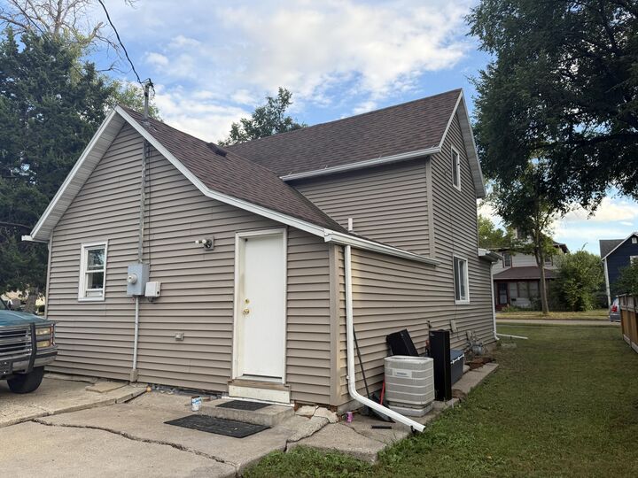 Property Photo: 724 S 2nd Street SD 57401