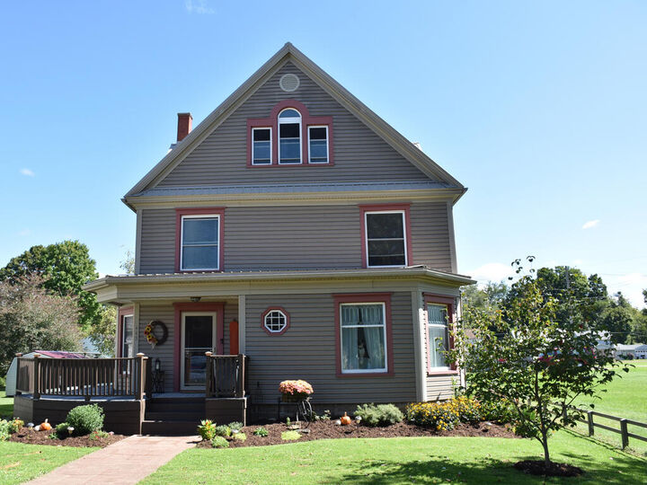 Property Photo: 433 Euclid Avenue PA 16001