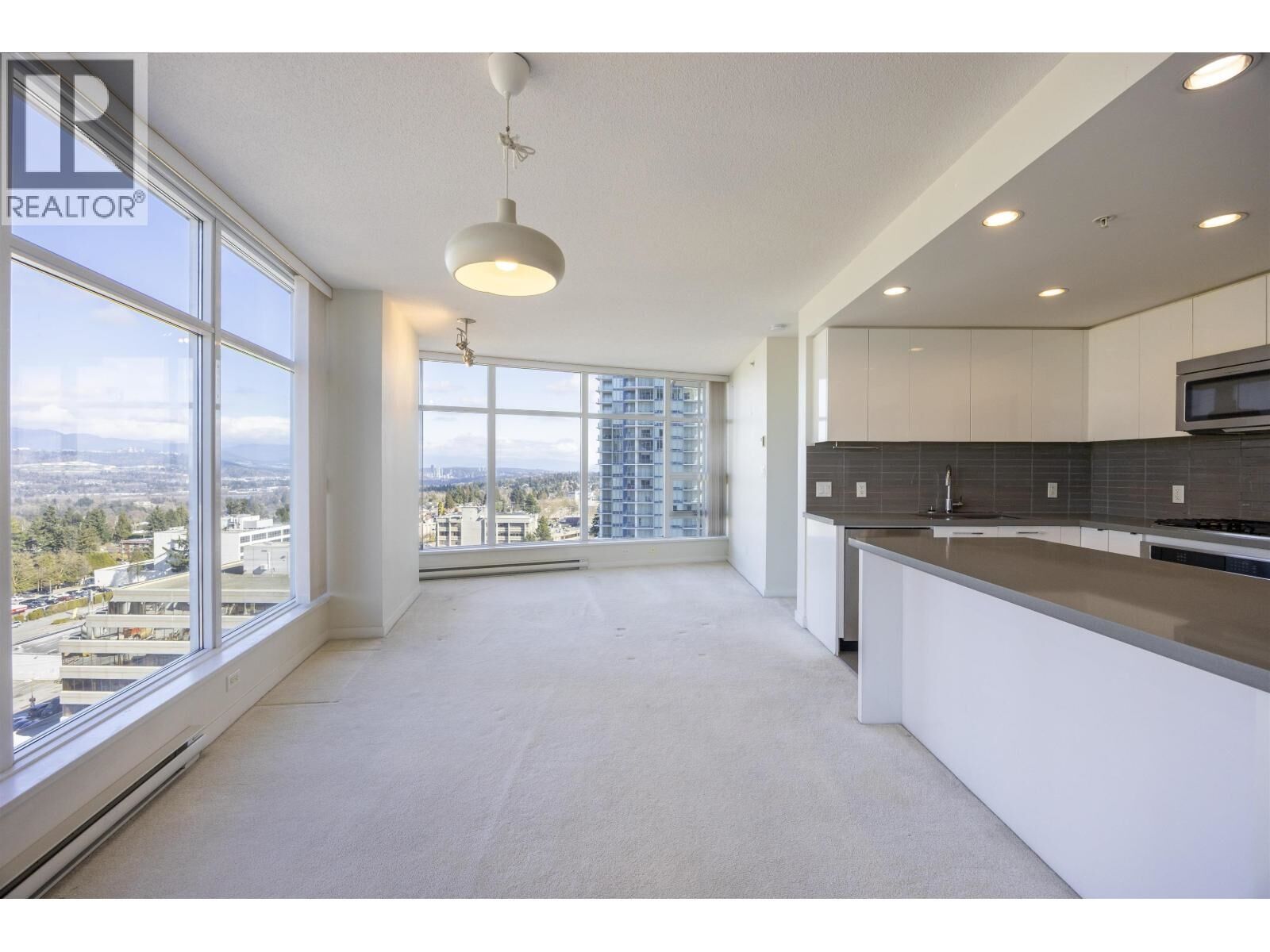 Property Photo:  4880 Bennett Street 1803  BC V5H 0C1 