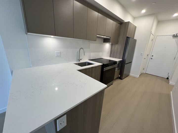 Property Photo:  10828 139A Street E609  BC V3R 0H3 