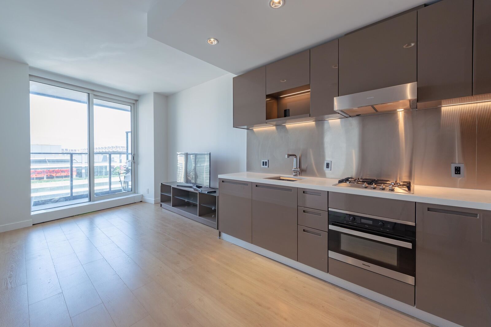 Property Photo:  777 Richards Street 37xx  BC V6B 0M6 