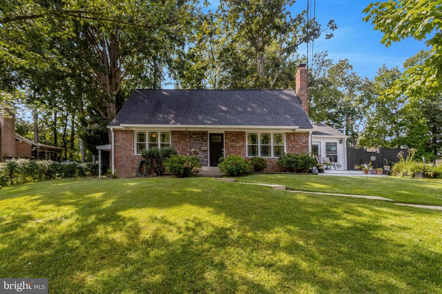 Property Photo:  5510 Kings Park Drive  VA 22151 