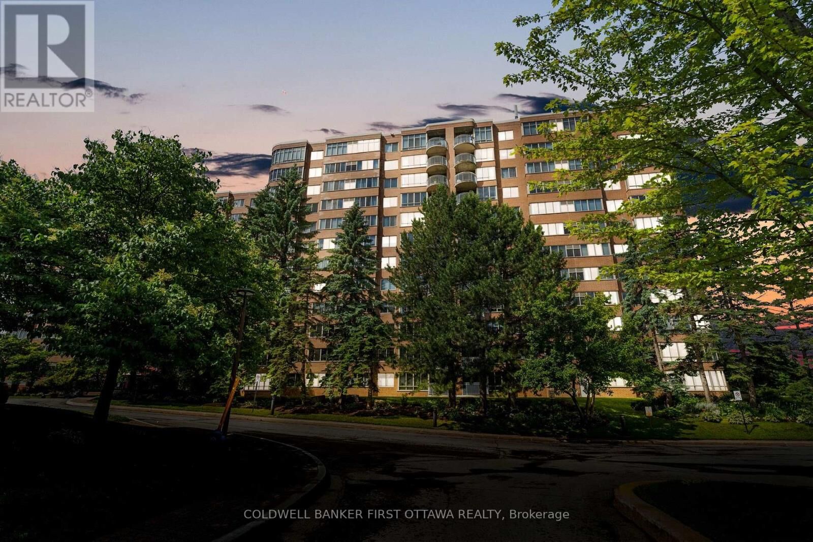 Property Photo: 100 Grant Carman Drive 506 ON K2E 8B8