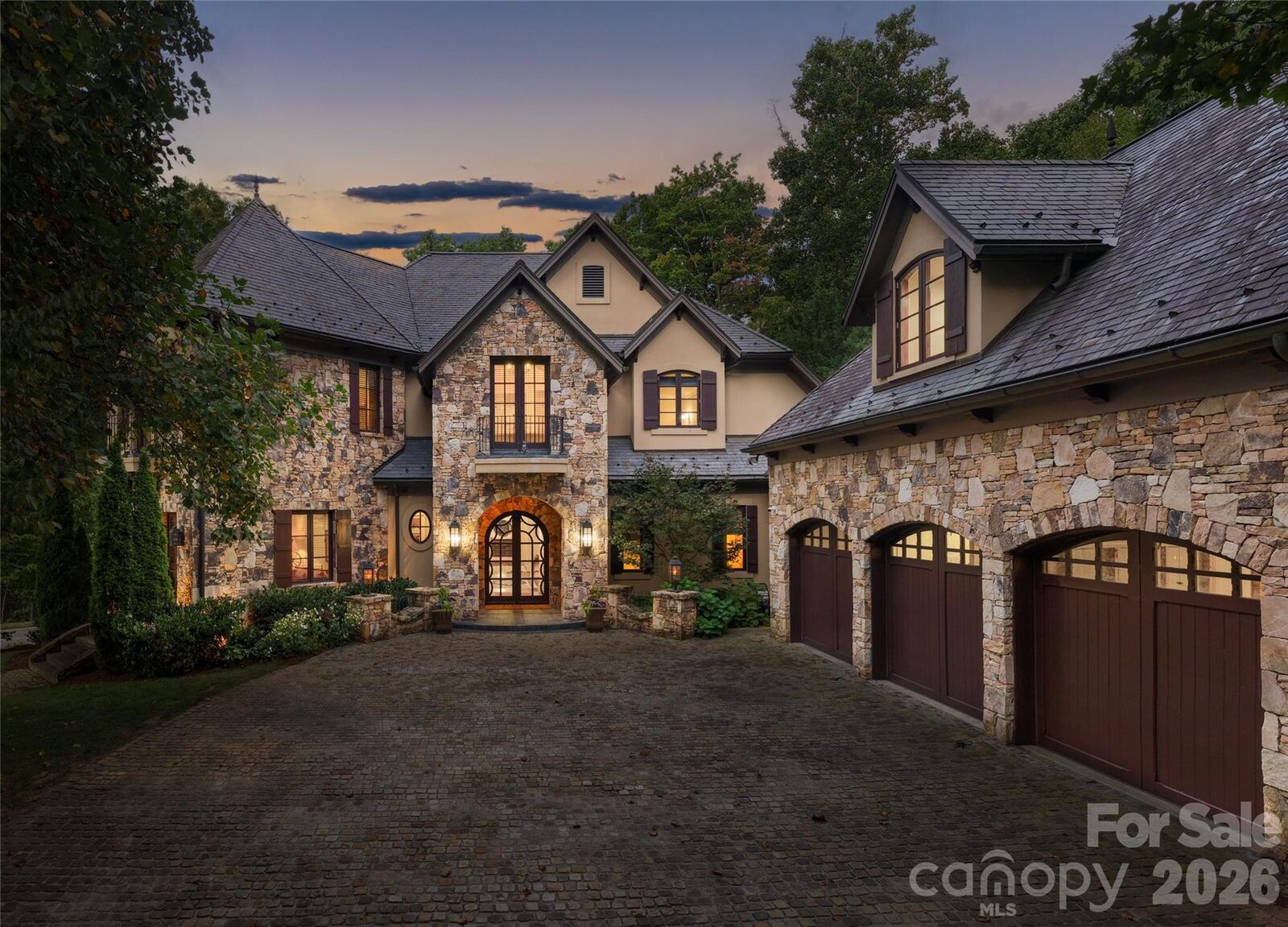 Property Photo: 204 Secluded Hills Lane NC 28704