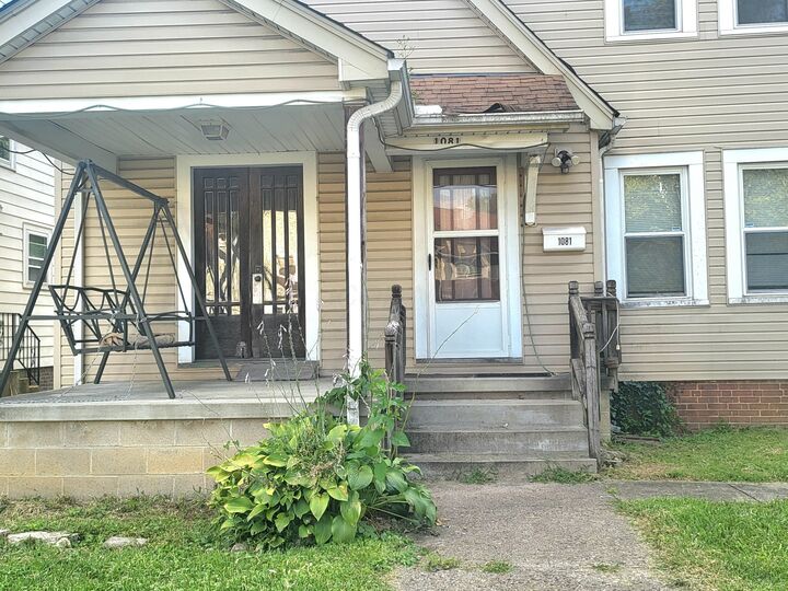 Property Photo:  1081 Kelton Avenue  OH 43206 