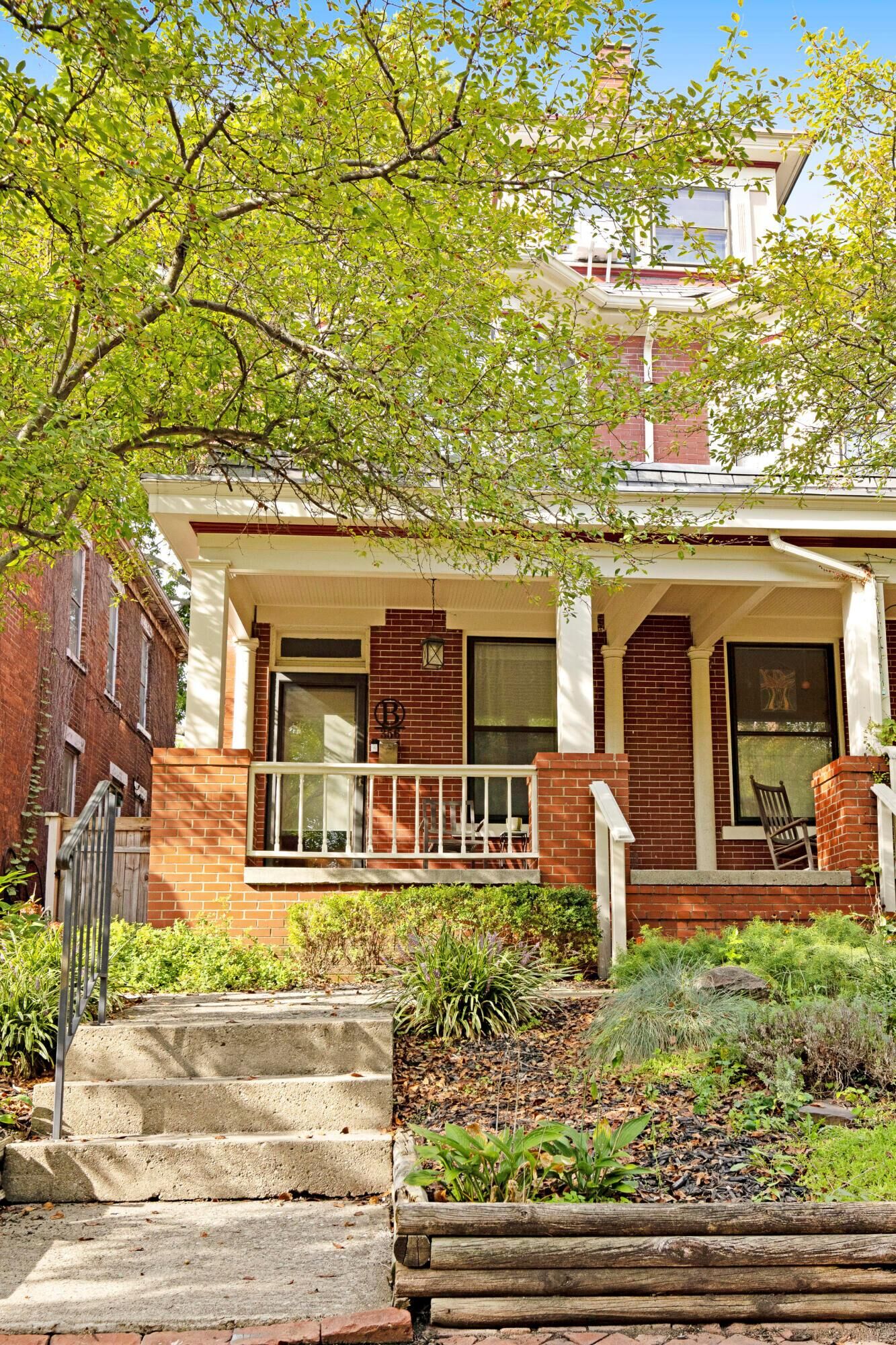 Property Photo: 356 W Hubbard Avenue OH 43215