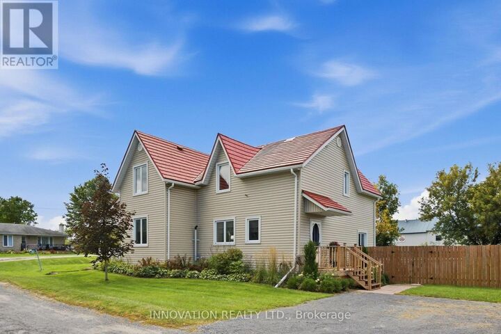 Property Photo:  101 Mary Street  ON K0A 2H0 