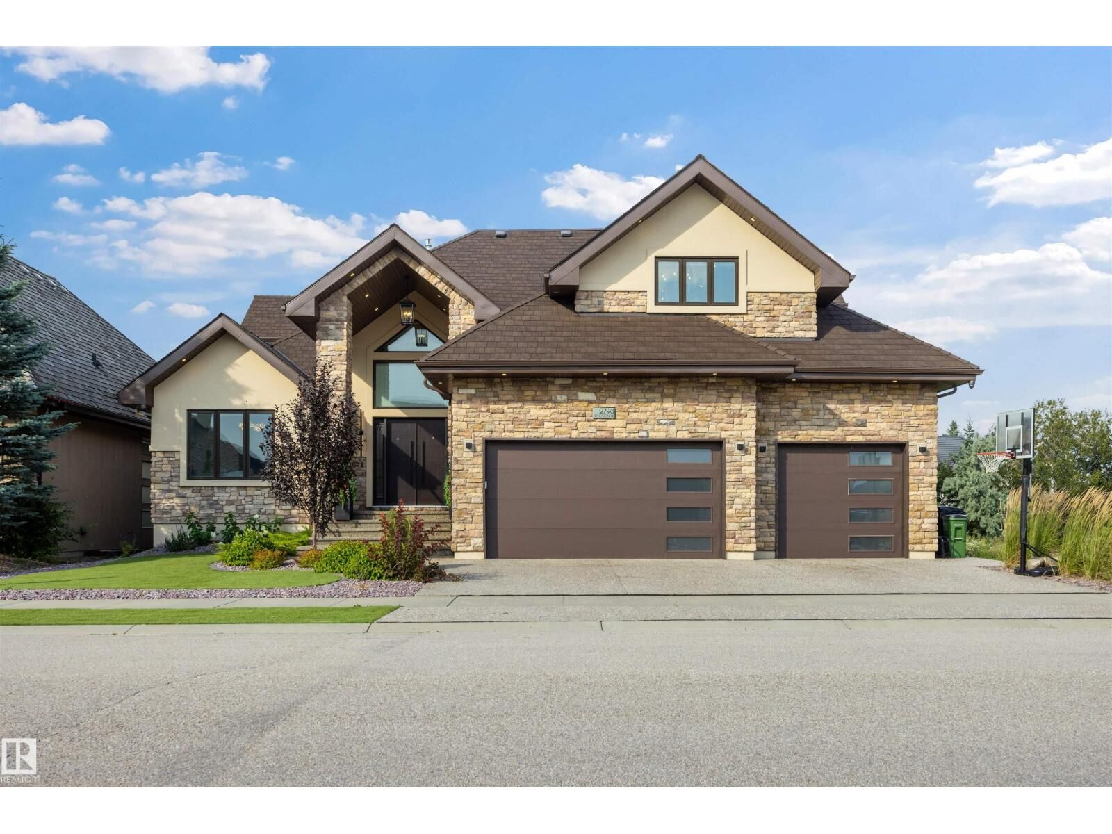 Property Photo:  2793 Wheaton Dr NW  AB T6W 2M6 