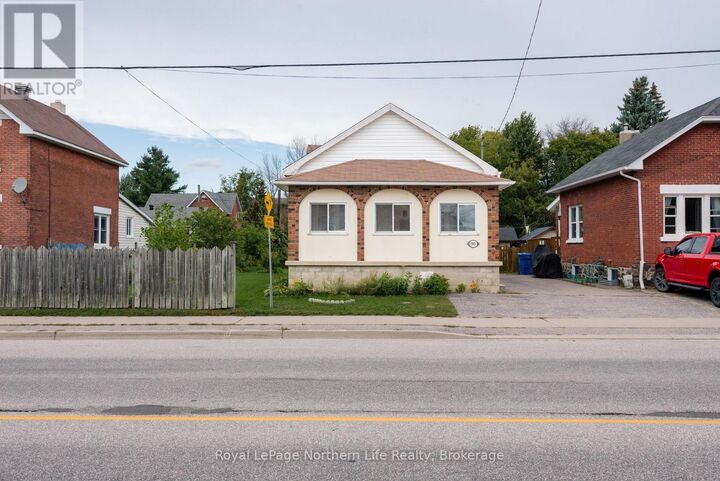 Property Photo:  840 Front Street  ON P1B 6N5 
