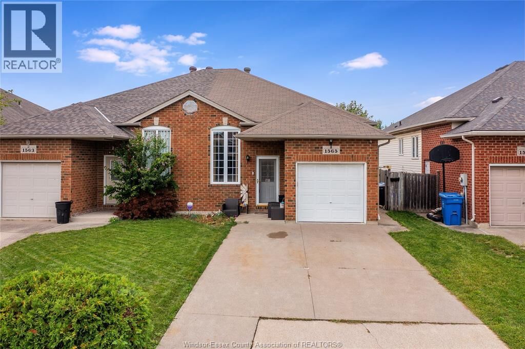 Property Photo: 1565 Heatherglen ON N8N 5B5
