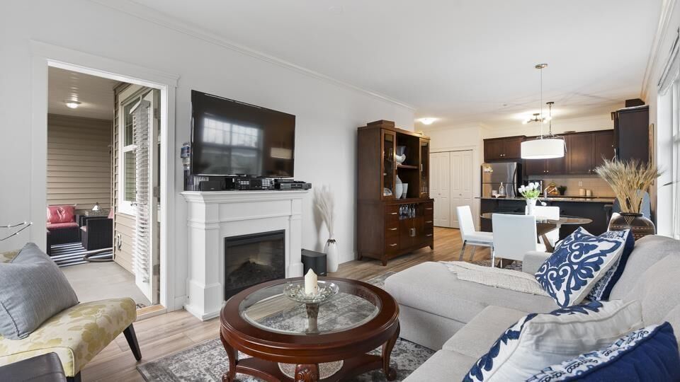 Property Photo:  17712 57A Avenue 213  BC V3S 1J1 