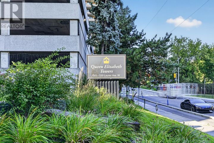 Property Photo:  500 Laurier Avenue West 907  ON K1R 5E1 