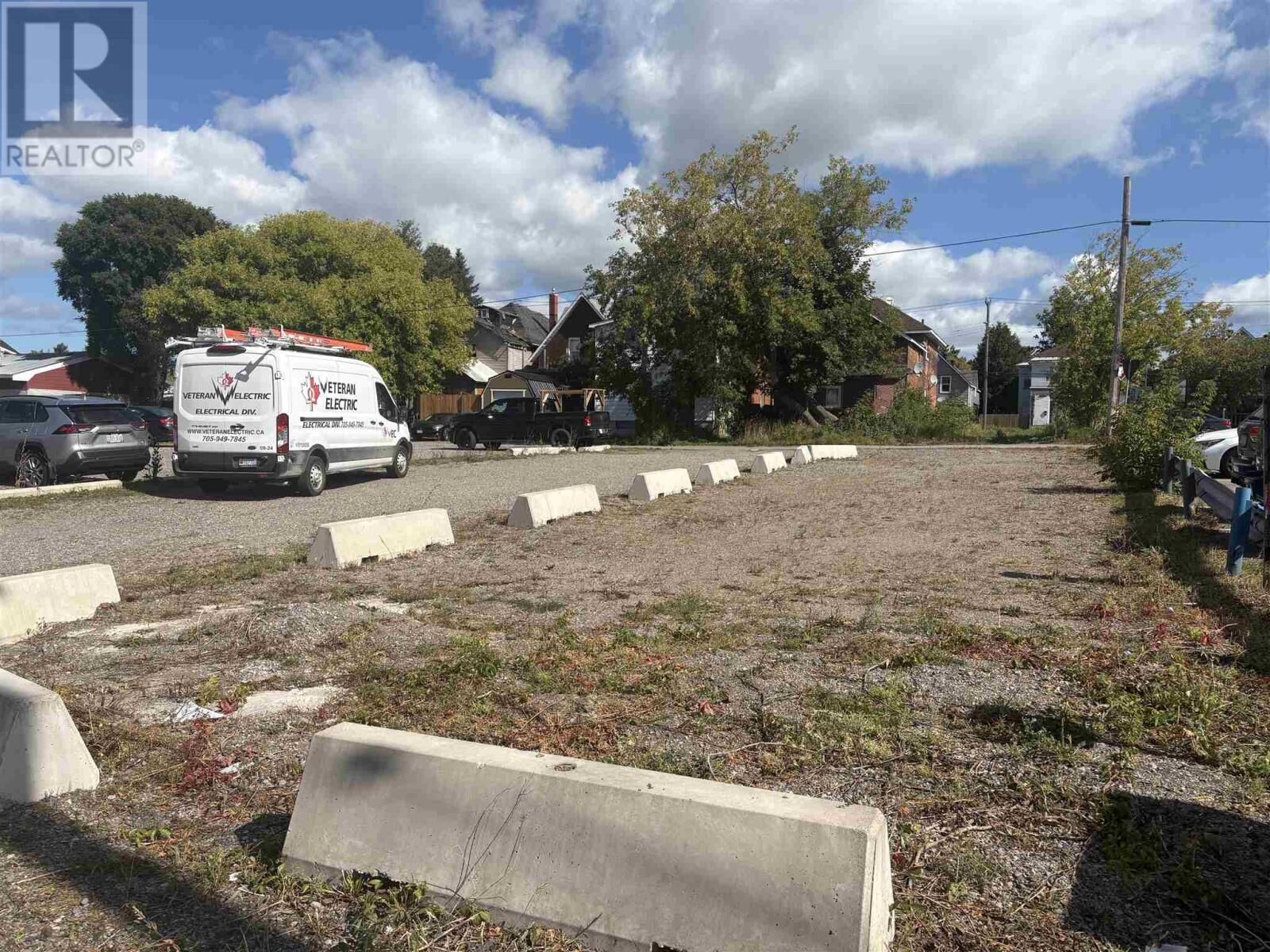 Property Photo:  30 King St  ON P6A 2T1 
