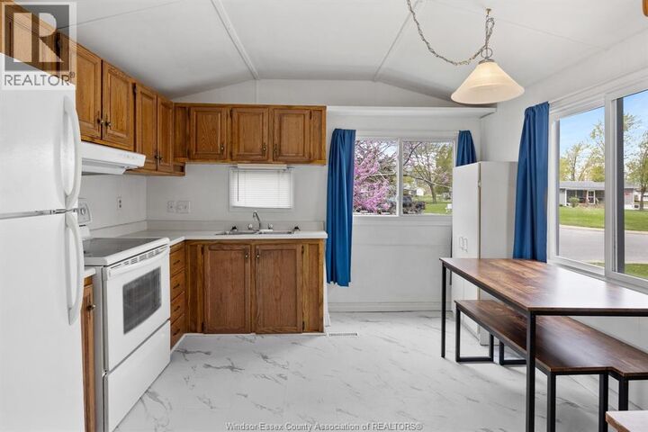 Property Photo:  326 Beverly  ON N8M 2C1 