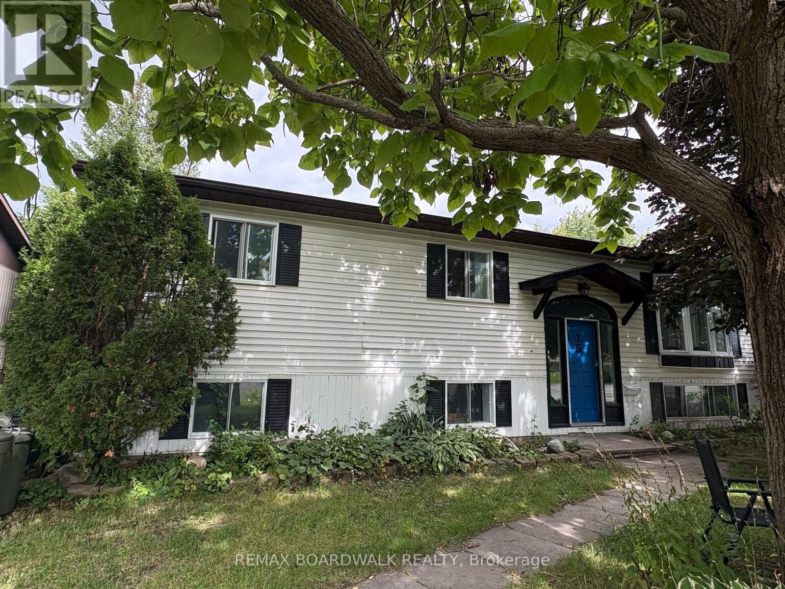 Property Photo:  15B Dowdall Crescent  ON K2S 1T9 