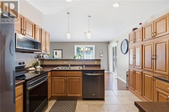 Property Photo:  2425 Frontenac Street  ON P3A 2L7 