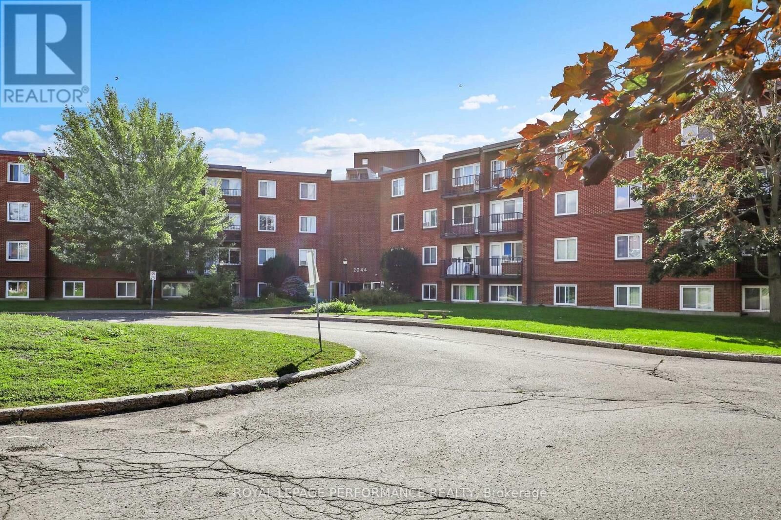 Property Photo:  2044 Arrowsmith Drive 208C  ON K1J 7V8 