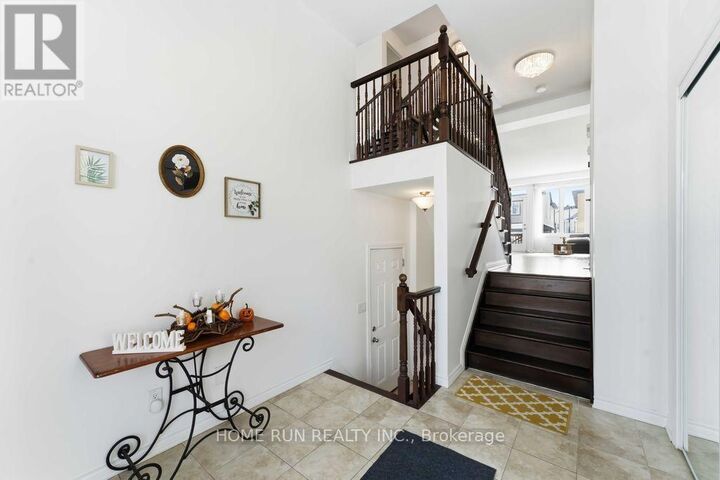 Property Photo:  358 Meadowbreeze Drive  ON K2M 0K3 