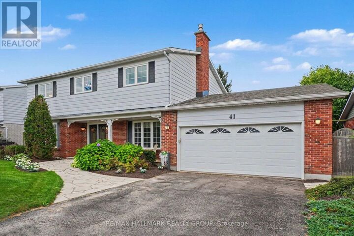 Property Photo:  41 Denewood Crescent  ON K2E 7G4 