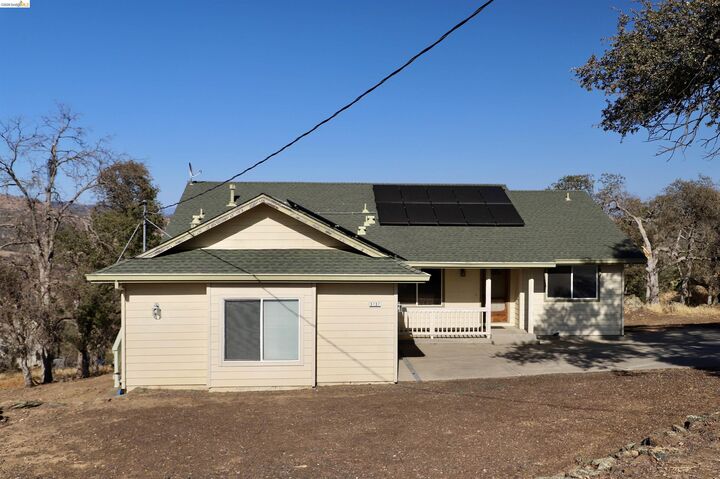 Property Photo: 3737 Signal Hill CA 95228