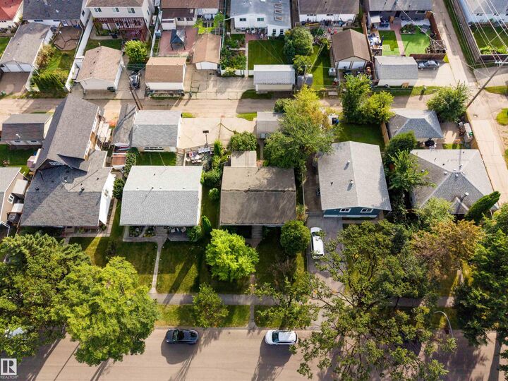 Property Photo:  10207 71 Street NW  AB T6A 2V7 