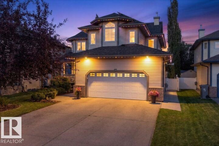 Property Photo:  5 Roche Pl  AB T4X 0B8 