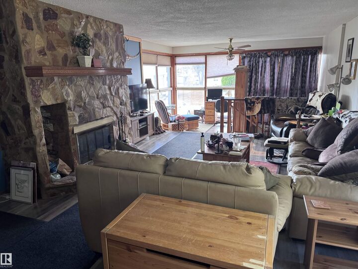 Property Photo:  4713 51 Avenue  AB T0G 1W0 