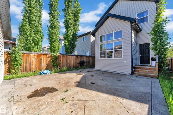 Property Photo:  621 McDonough Link Link NW  AB T5Y 0M8 