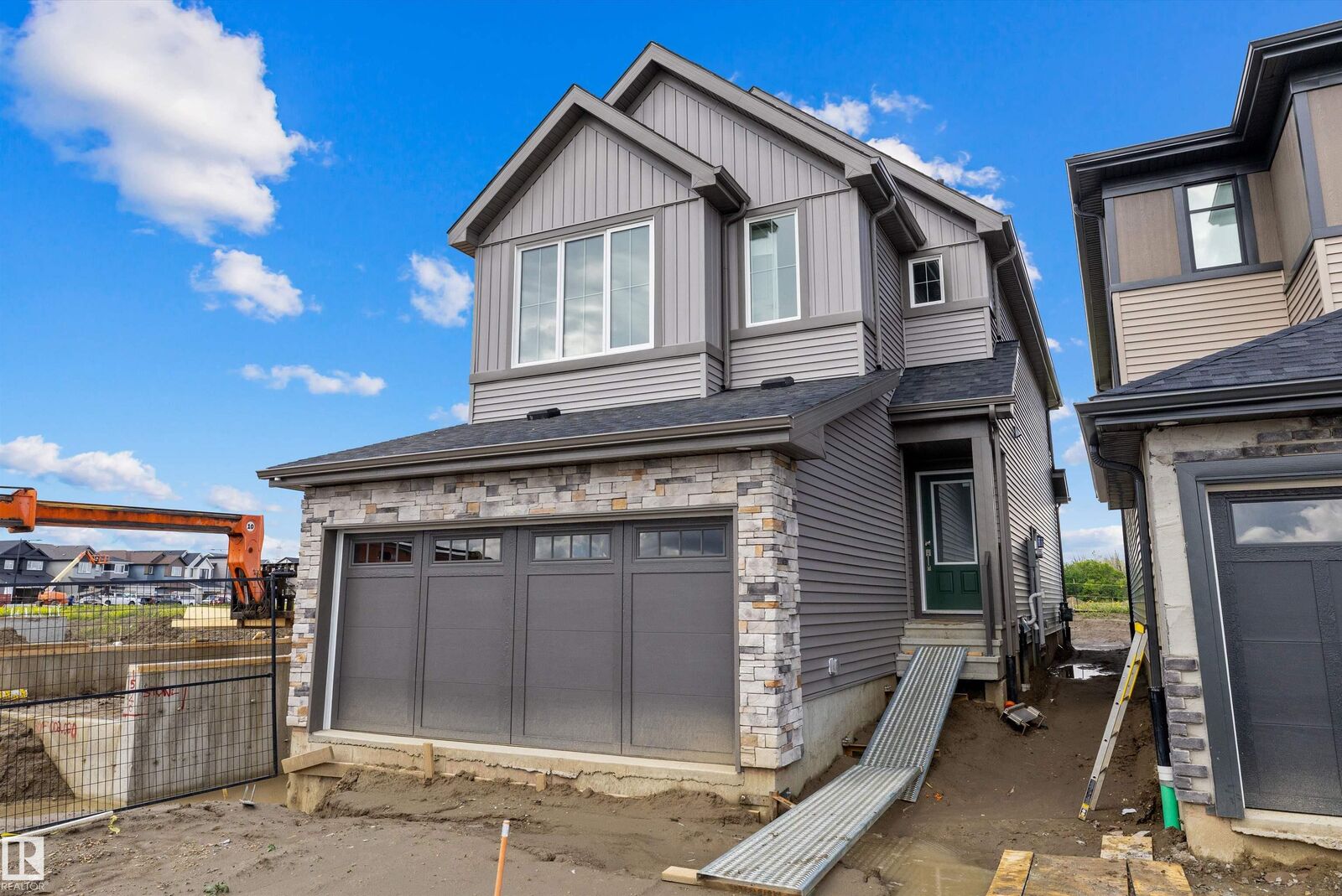 Property Photo:  15744 7 Street NE  AB T5Y 4M6 