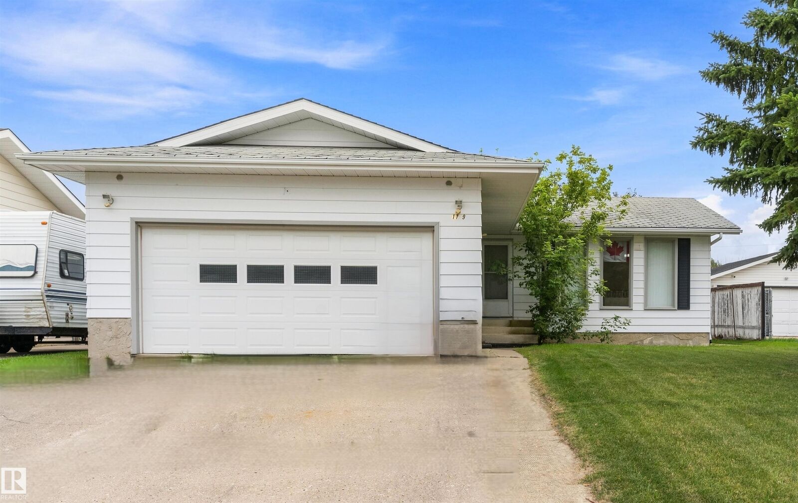 Property Photo:  1139 68 Street NW  AB T6K 3K3 