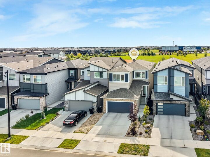 Property Photo:  3423 Kulay Green SW  AB T6W 5H3 