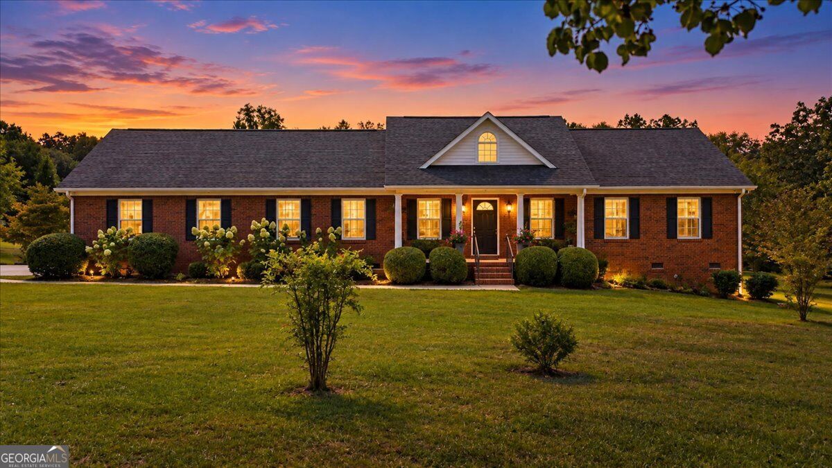 Property Photo: 2572 Kingston Highway SE GA 30161