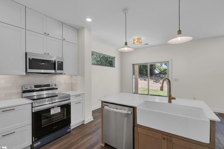 Property Photo:  10B Hammett Street  SC 29673 
