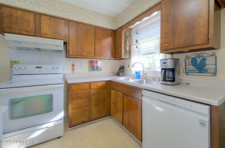 Property Photo:  500 Kentucky Ave  KY 40222 
