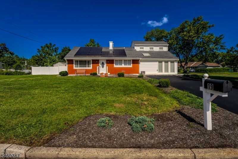 Property Photo:  19 Rebecca Pl  NJ 08854 