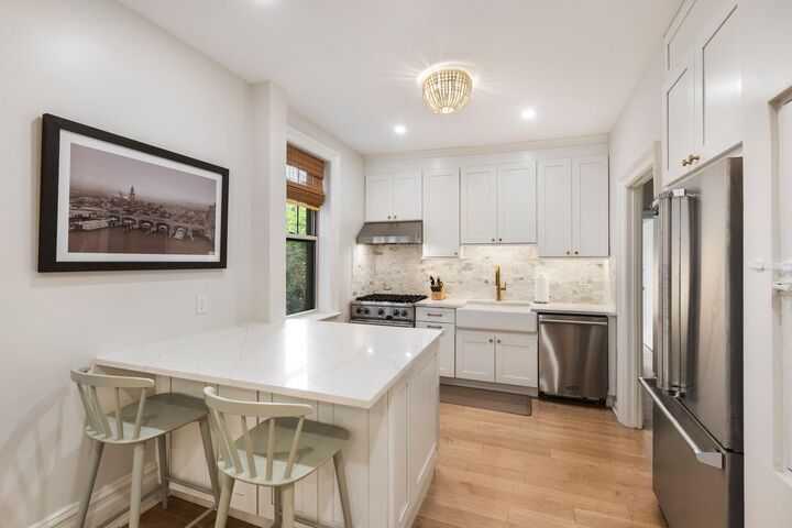 Property Photo:  1000 Hudson St 204  NJ 07030 