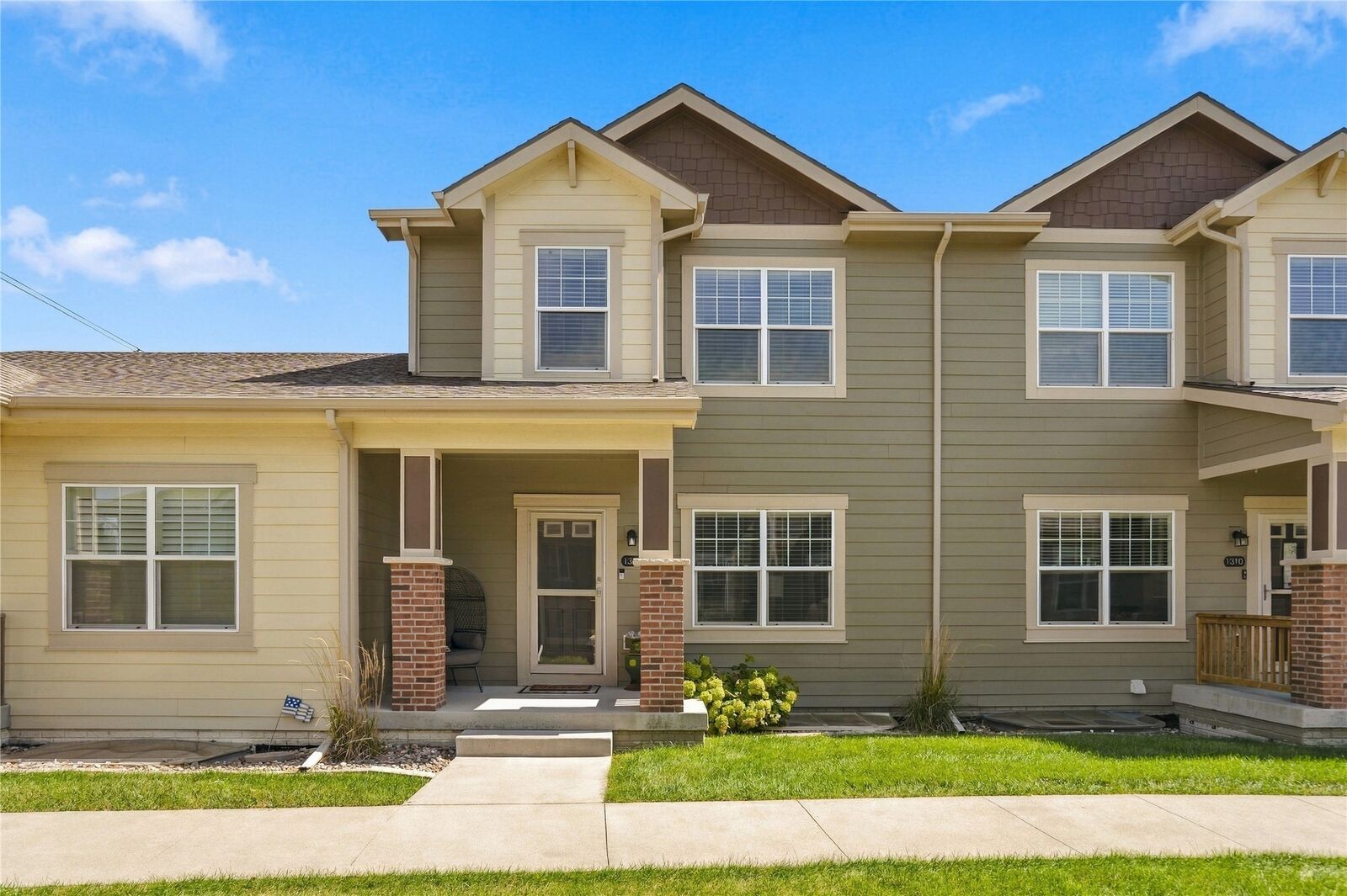Property Photo:  1306 SW Campus Lane  IA 50023 
