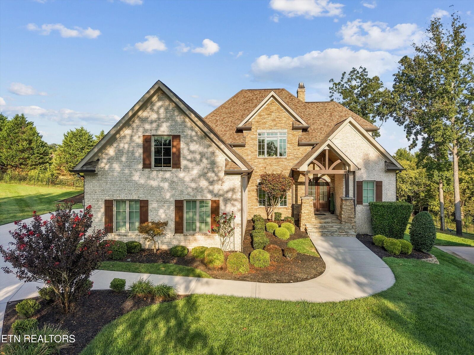 Property Photo:  404 Stone Villa Lane  TN 37934 