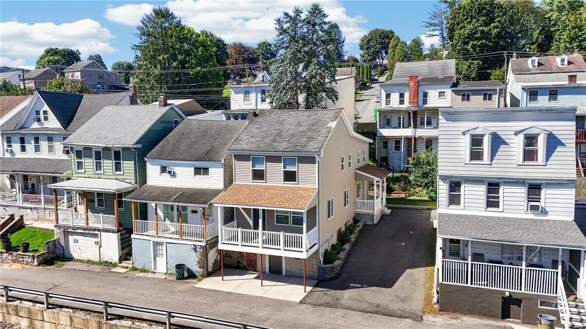 Property Photo:  320 N Railroad Street  PA 18252 