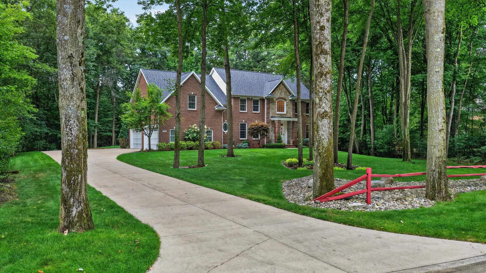 Property Photo:  2384 E Cardinal  MI 48642 