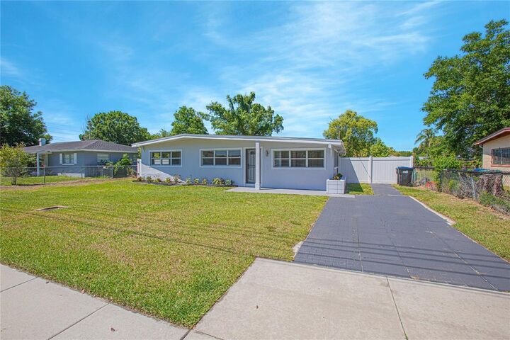 Property Photo:  4870 Seminole Avenue  FL 32792 