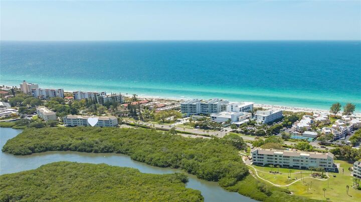 Property Photo: 4540 Gulf Of Mexico Drive Ph2 FL 34228