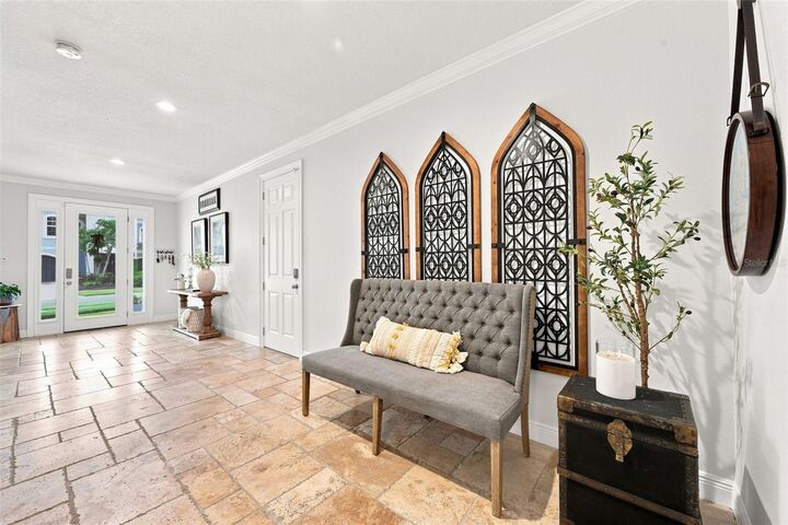 Property Photo:  116 Forest Hills Drive  FL 33708 