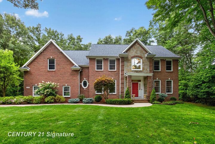 Property Photo:  2384 E Cardinal Drive  MI 48642 