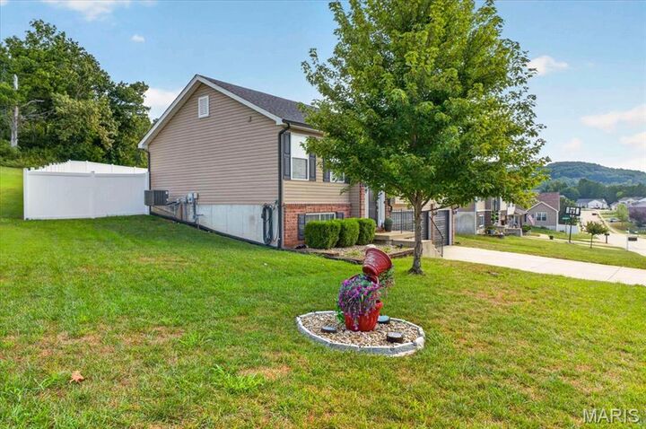 Property Photo:  2829 Mallard Court  MO 63052 