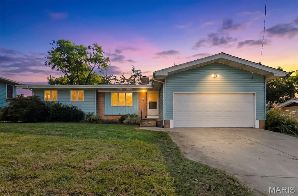 Property Photo:  7 Valley Road  MO 63303 