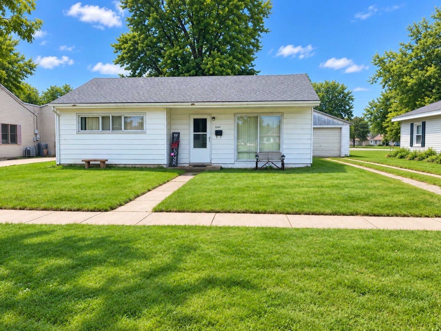 Property Photo: 1109 Harvey Drive IL 61081